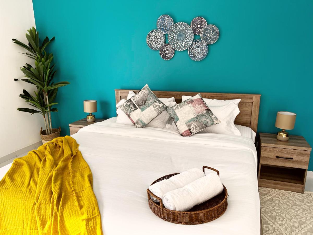 דובאי Newly Renovated Marina & Sea View Family Condo מראה חיצוני תמונה